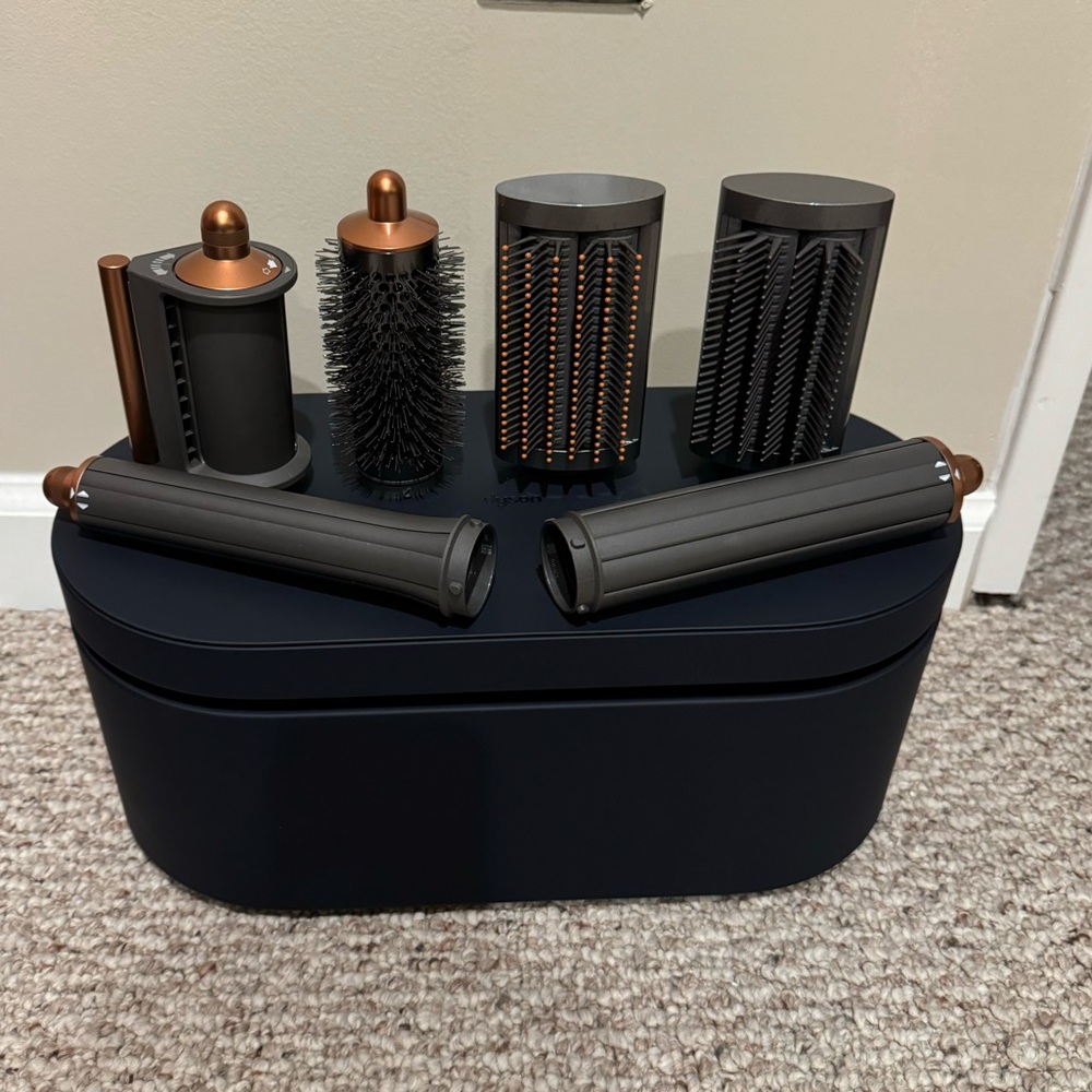 Dyson AirWrap Long Attachments WITH ROUND BRUSH!!